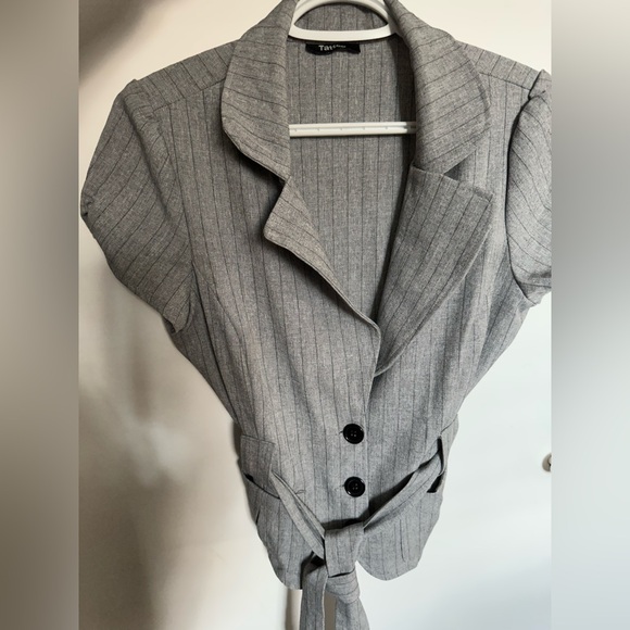 Bundle 3 Ladies/Women’s Short Sleeve Jackets - fits like a Medium Size - Picture 6 of 7